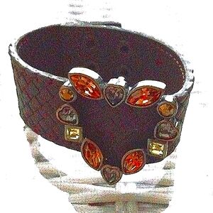 Heart Wristlet 🧡🤎💛